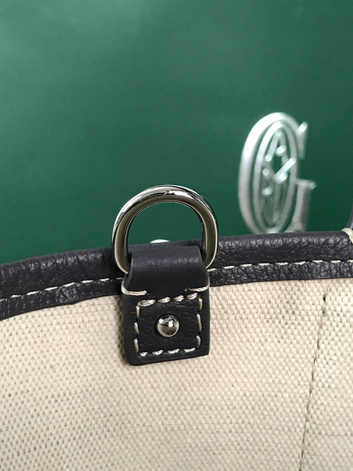 Exquisite leather bags-383