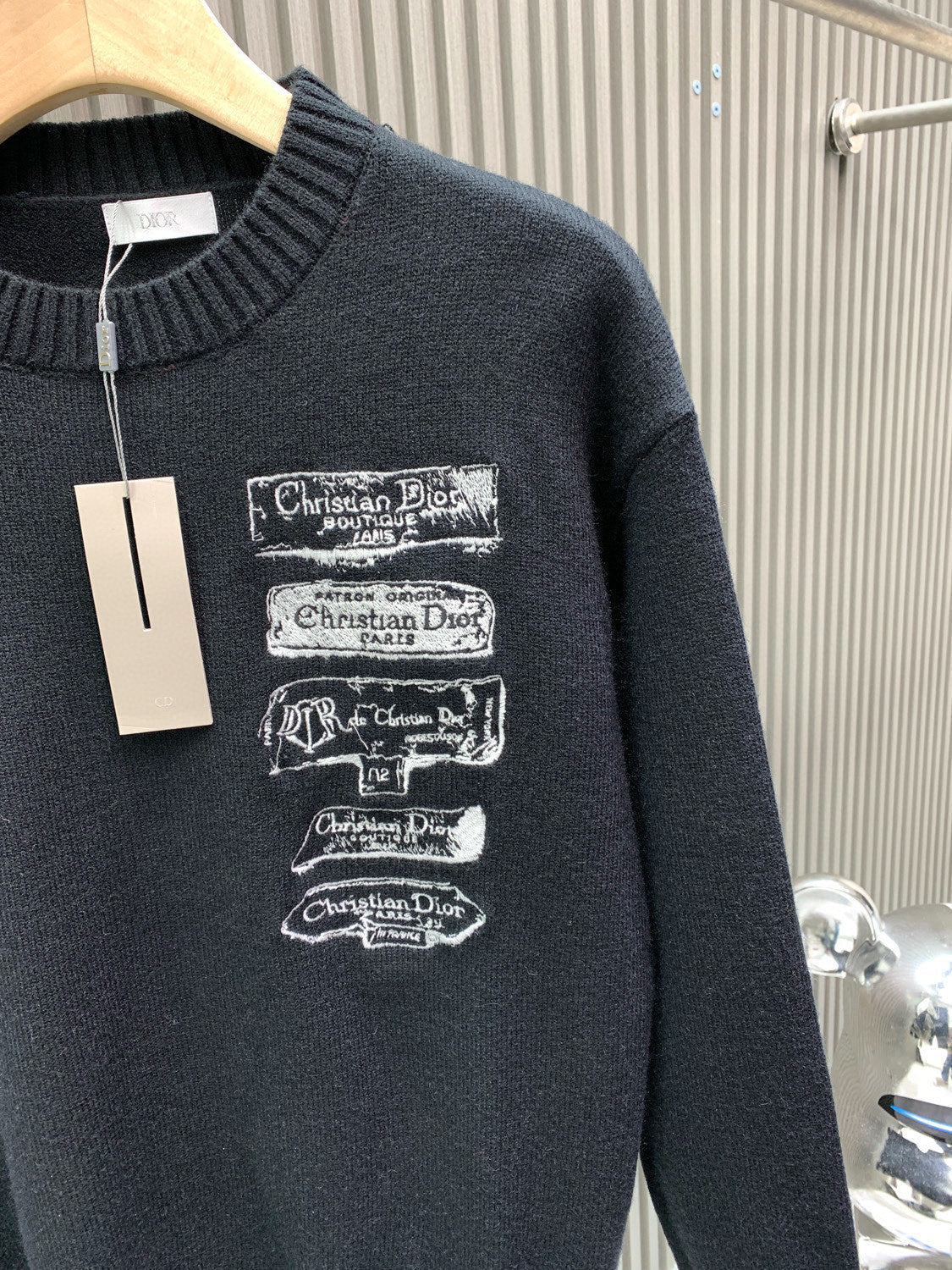 Classic Fashion Sweater-1052