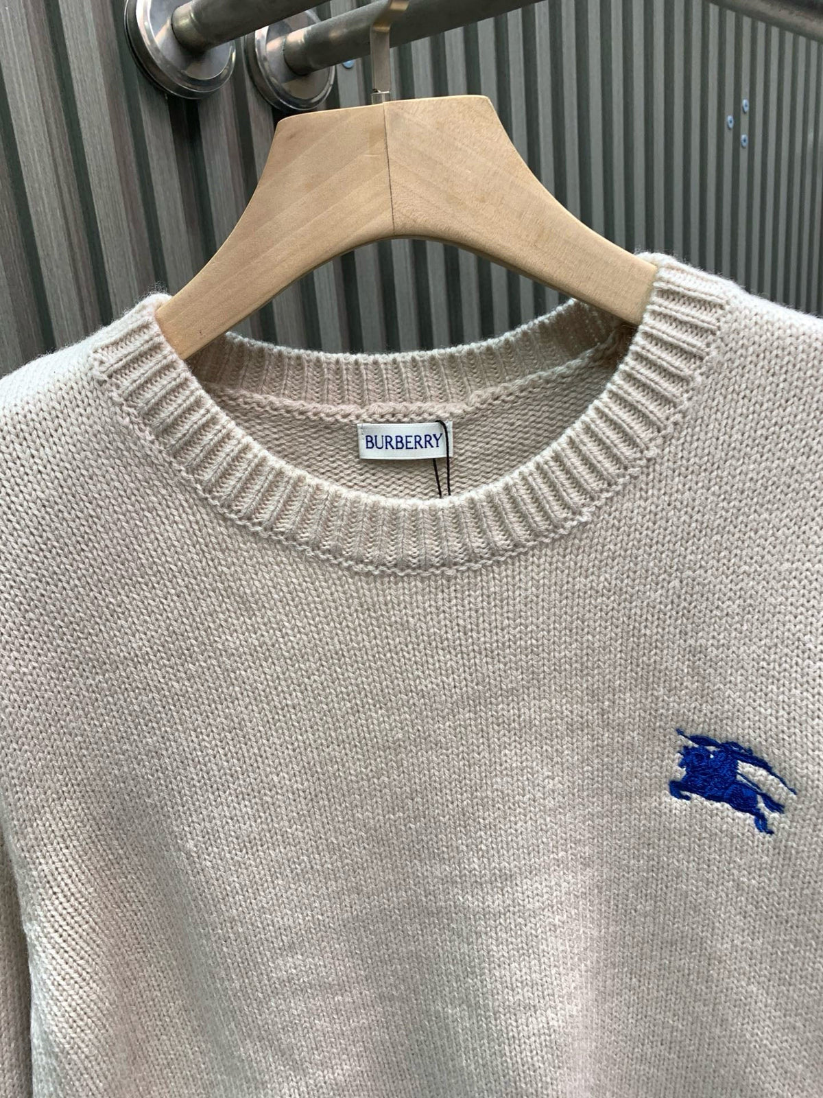 Classic Fashion Sweater-1106