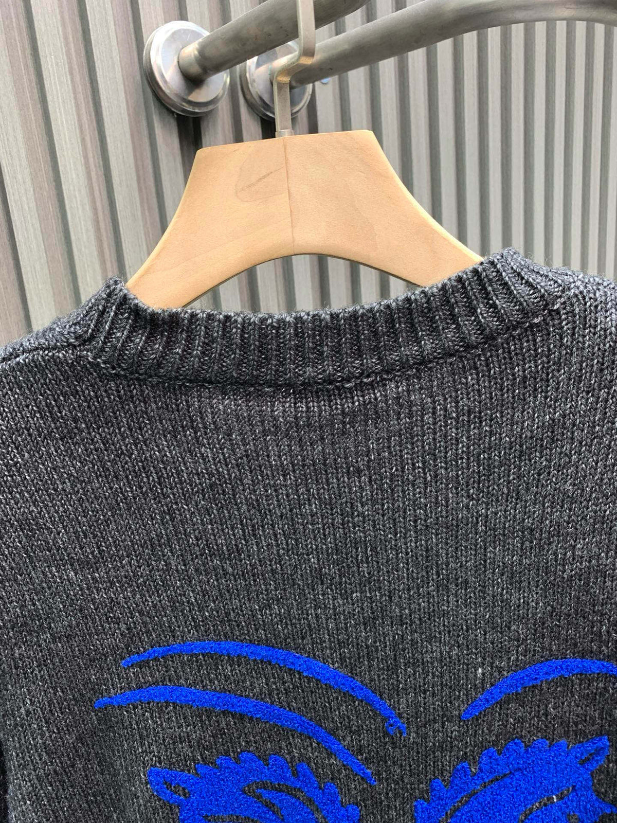 Classic Fashion Sweater-1106