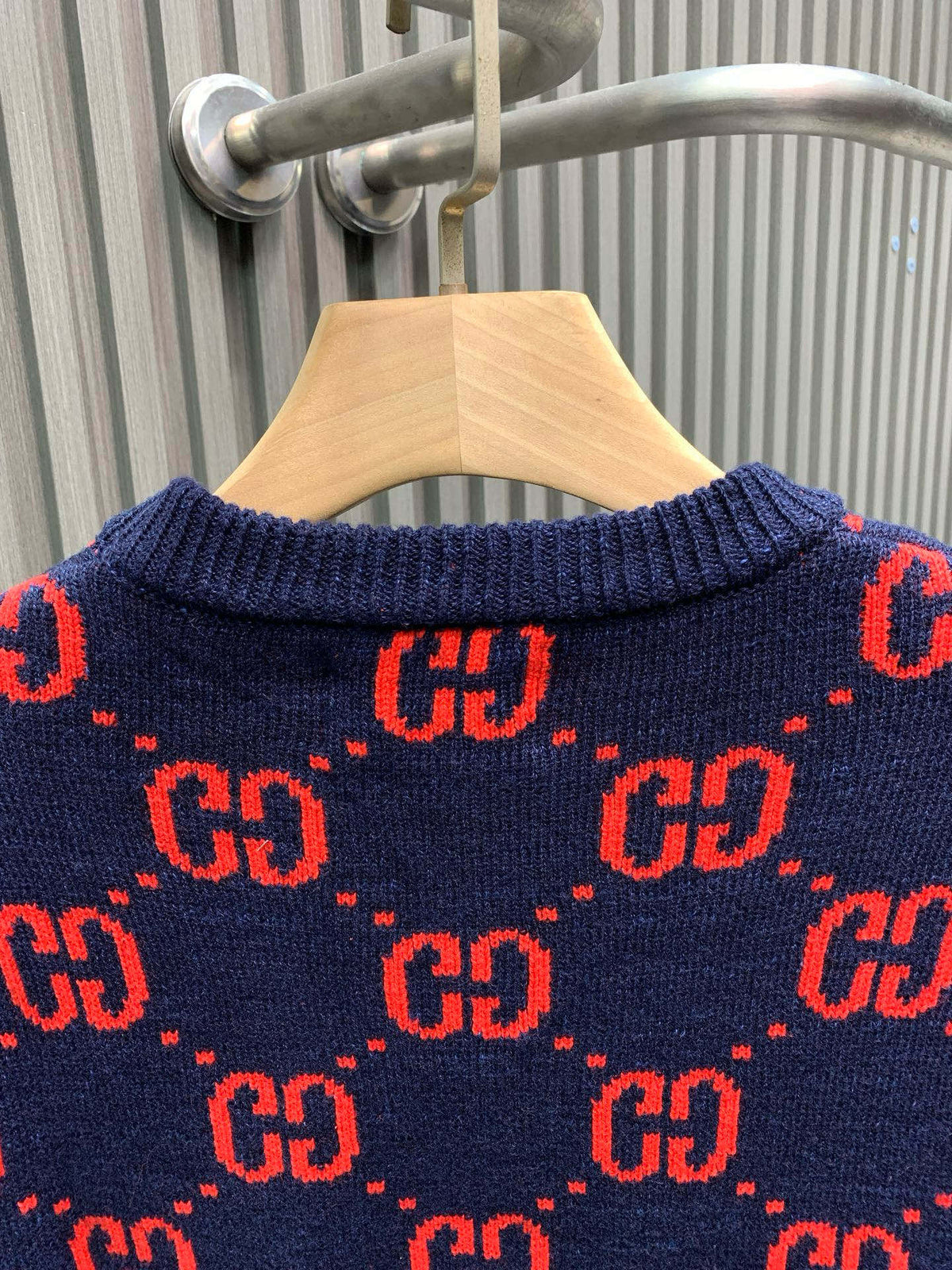 Classic Fashion Sweater-1110