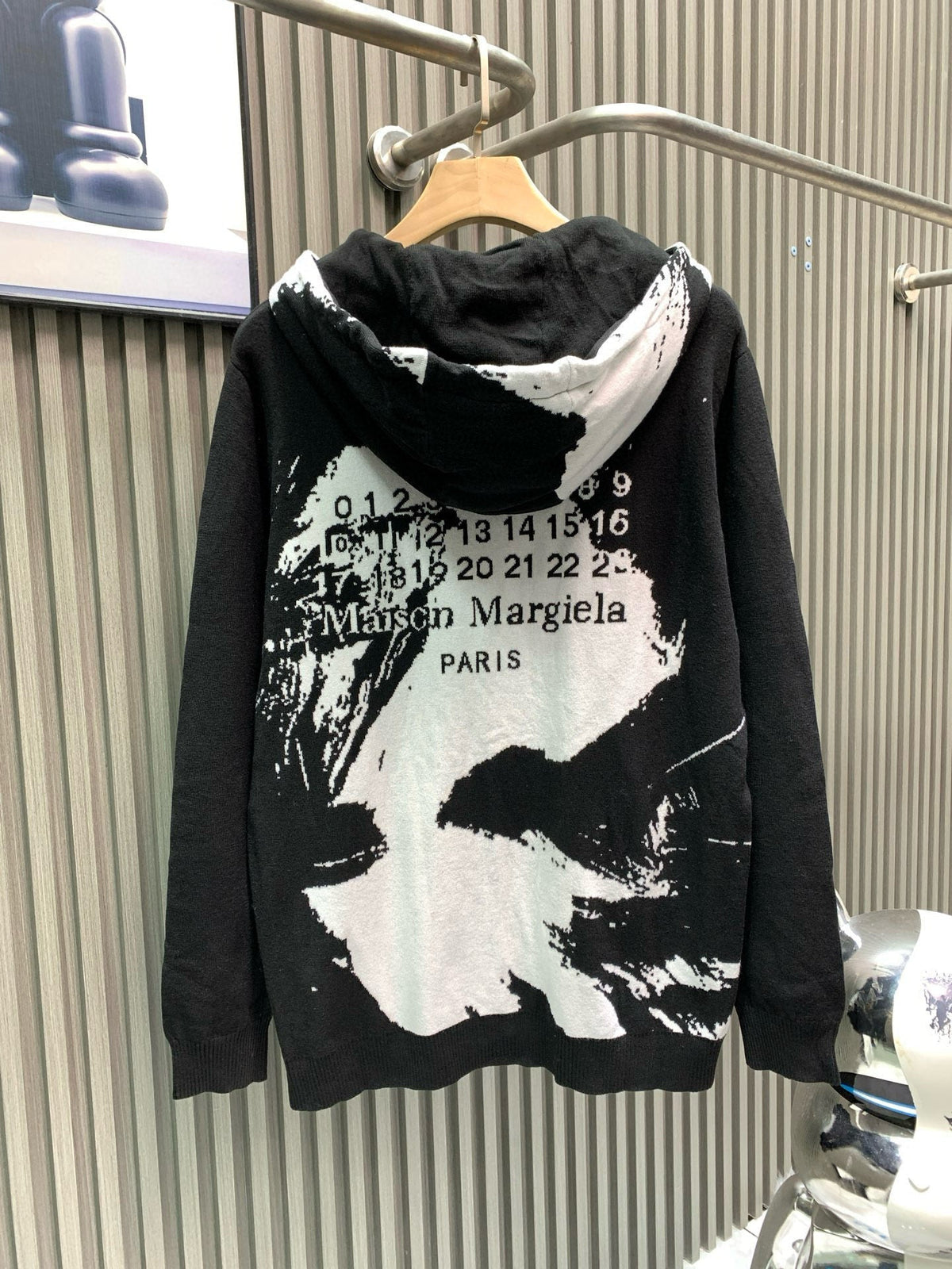 Classic Fashion Sweater-1120