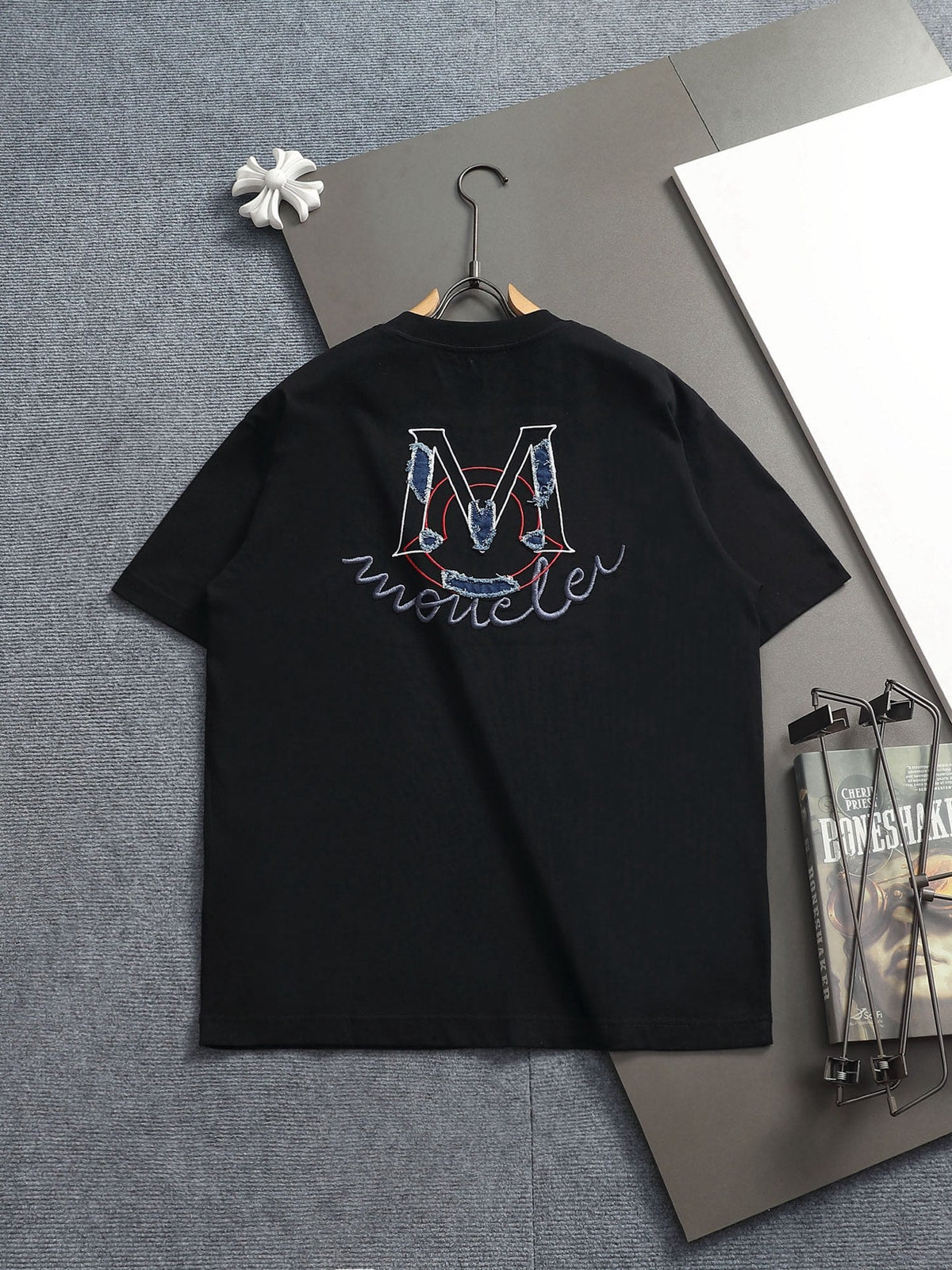 Classic T-shirt-400
