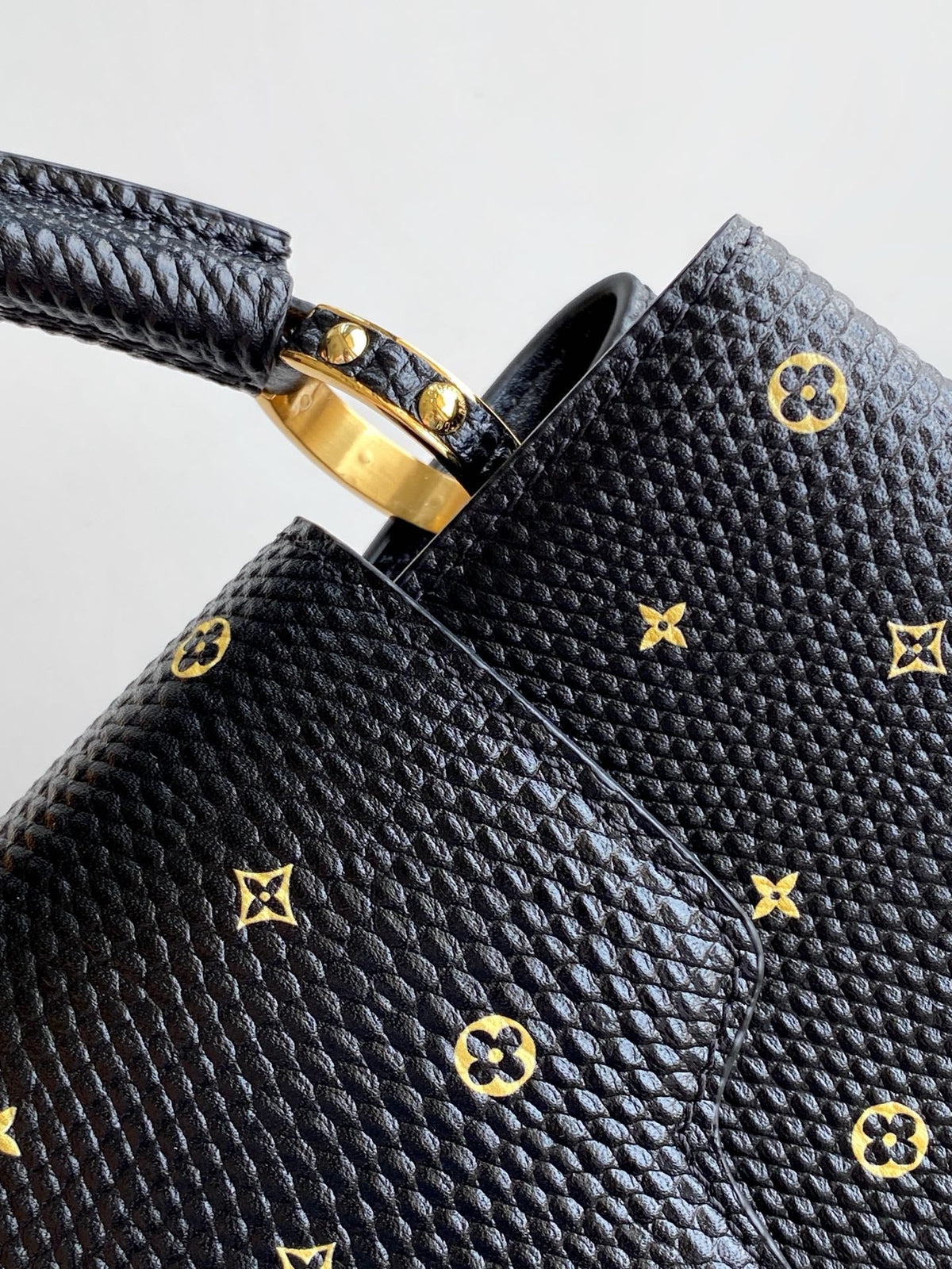 2026 Classic Everyday Bag-261028