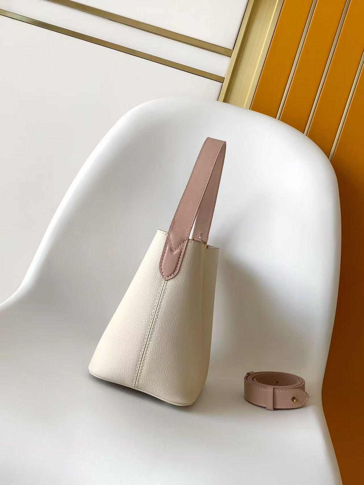 2026 Classic Everyday Bag-261036