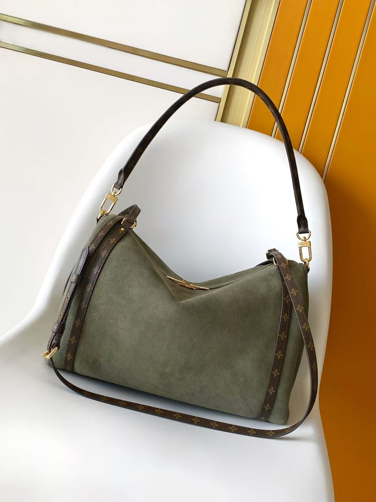 2026 Classic Everyday Bag-261039