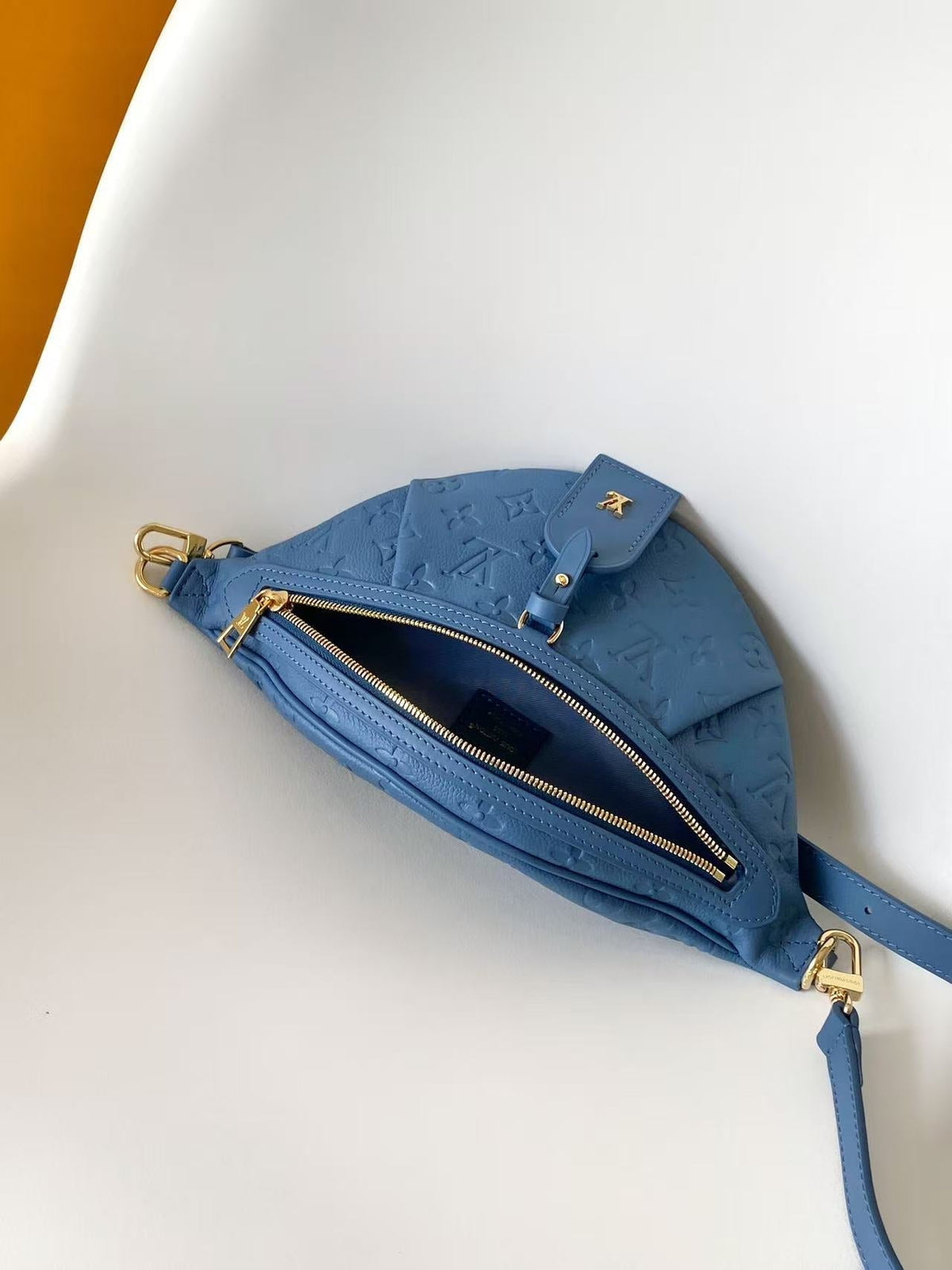 2026 Classic Everyday Bag-261053