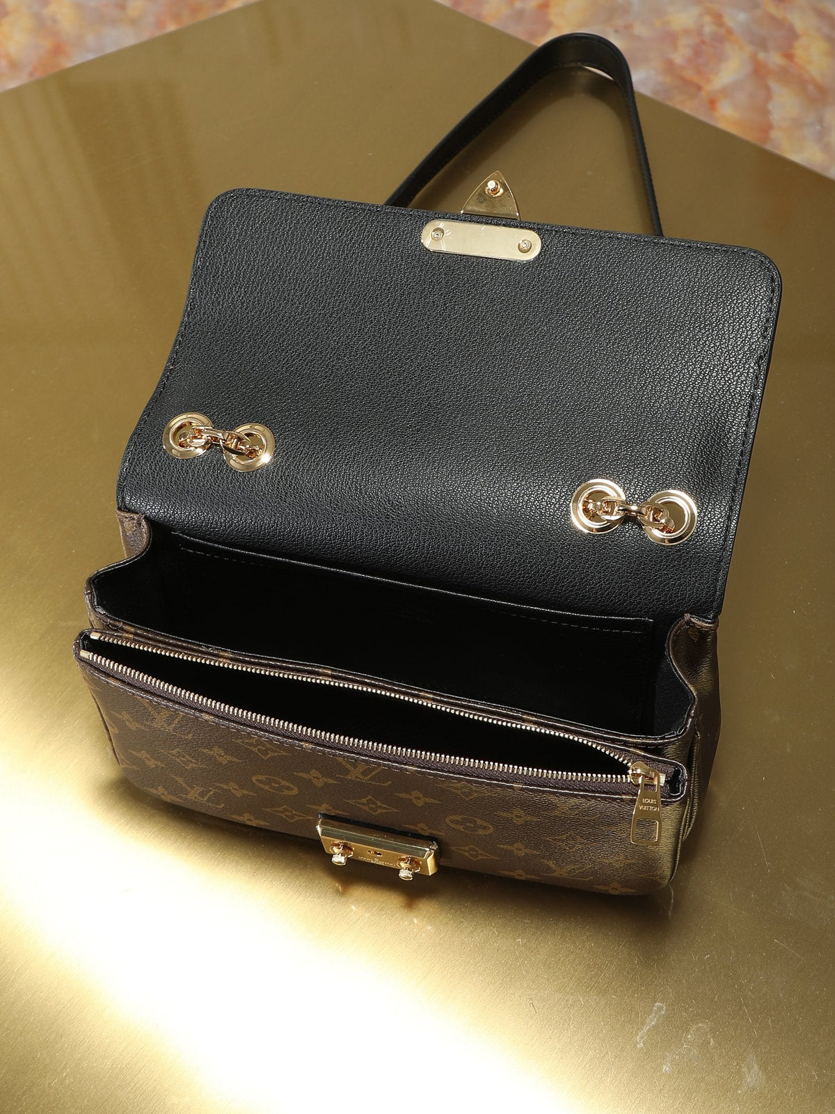 2026 Classic Everyday Bag-261060