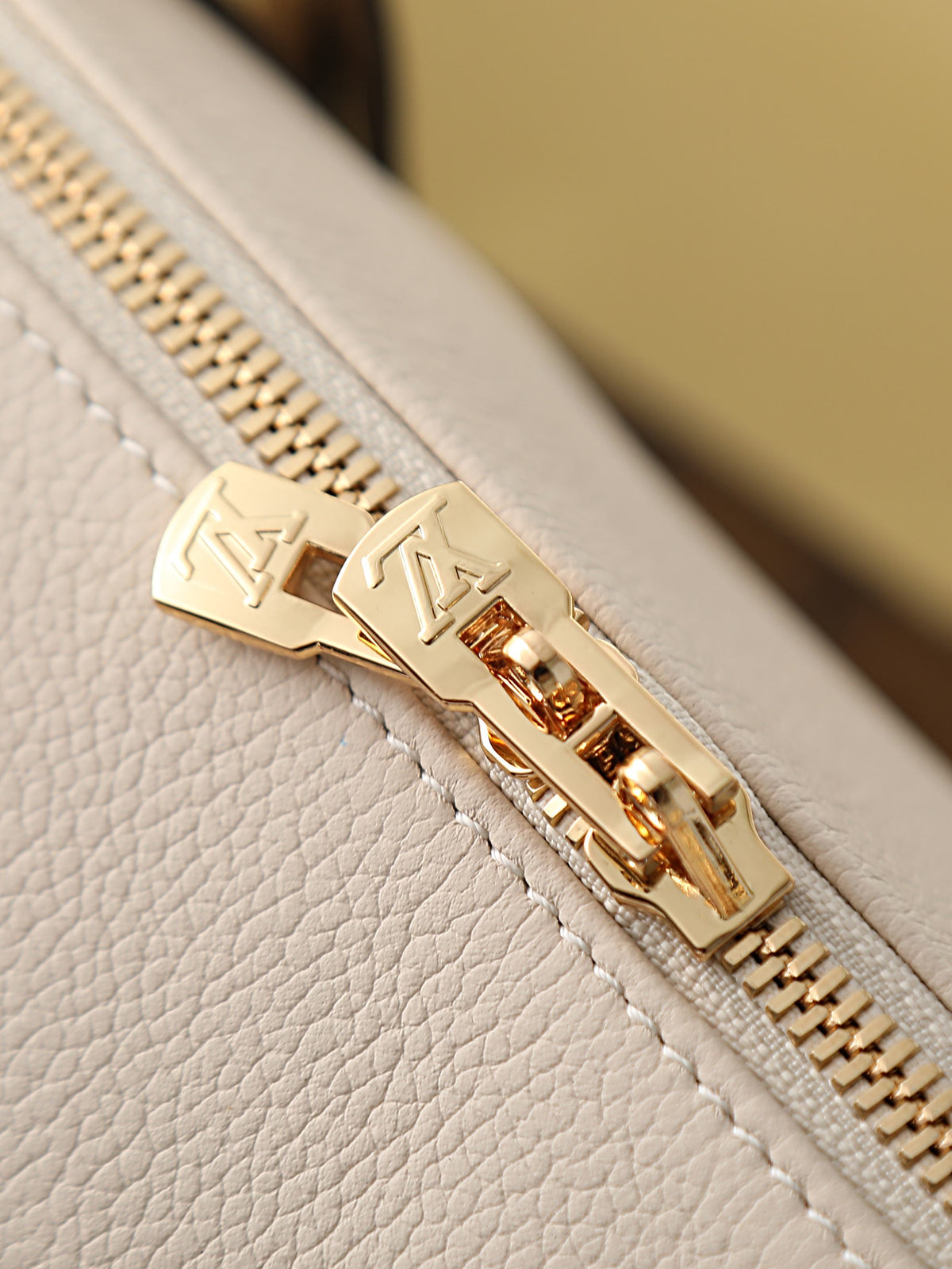 2026 Classic Everyday Bag-261070