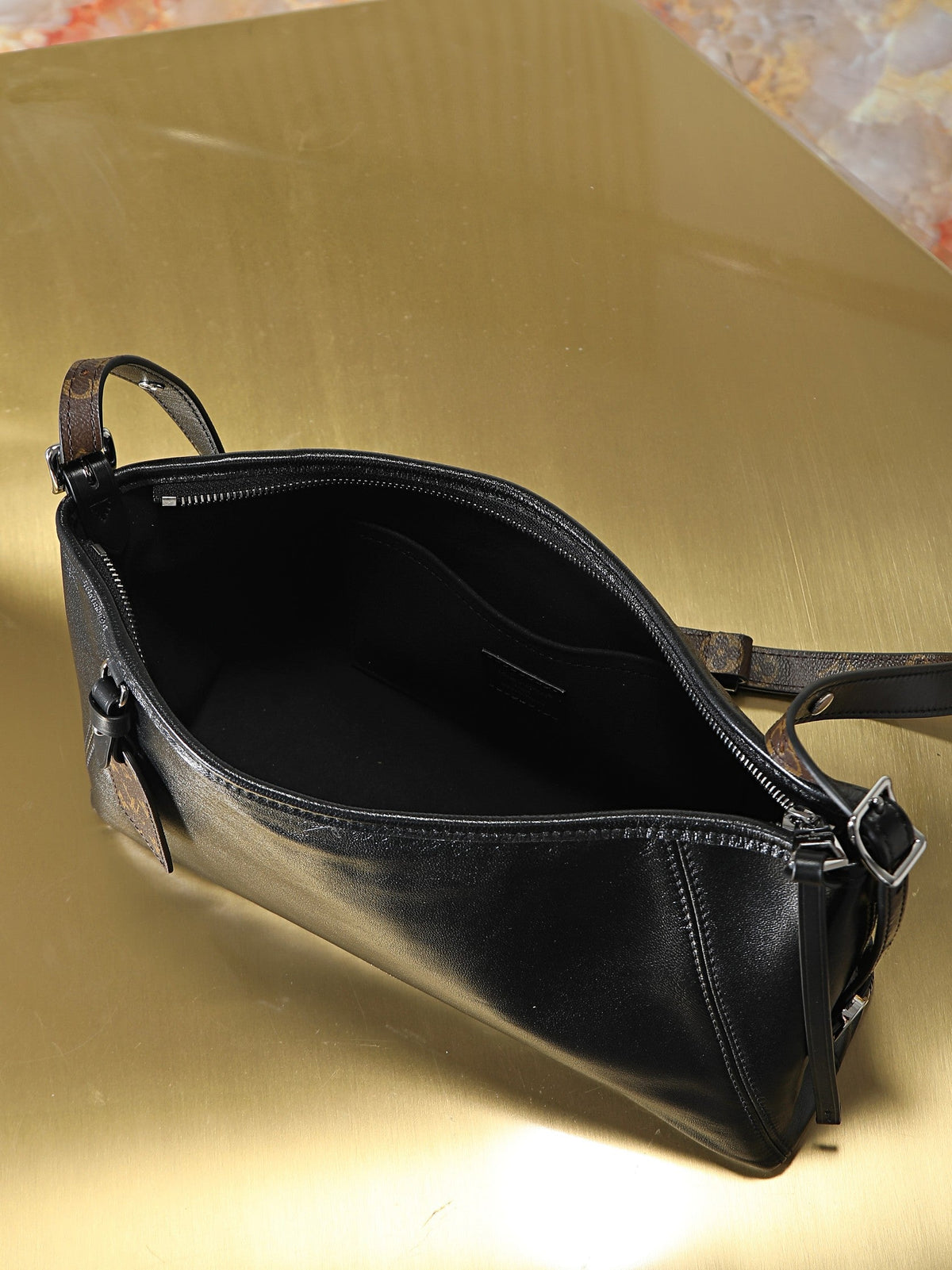 2026 Classic Everyday Bag-261082