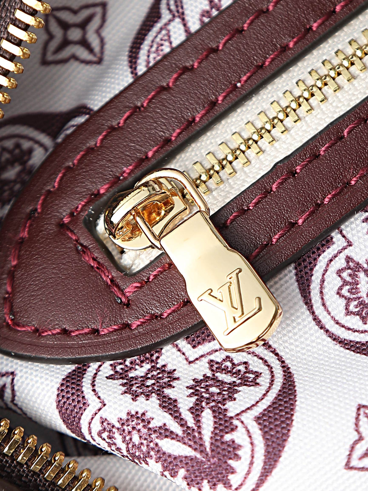 2026 Classic Everyday Bag-261083