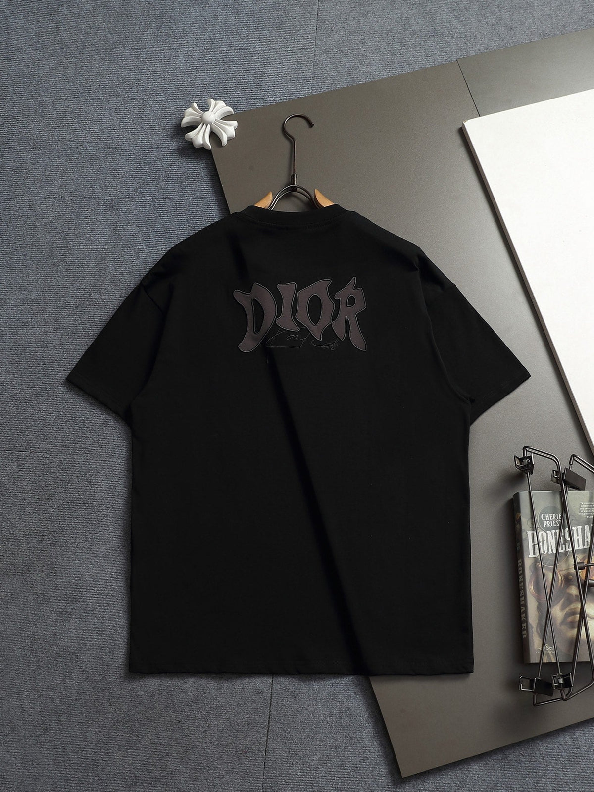 Classic T-shirt-570