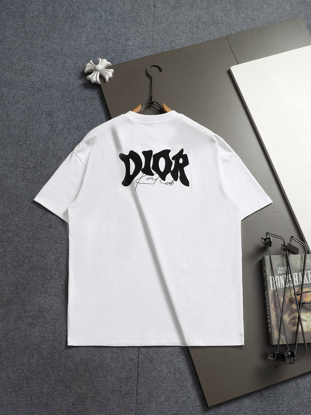 Classic T-shirt-570