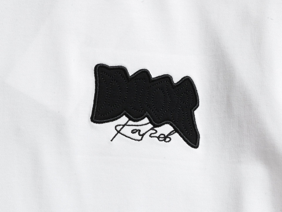 Classic T-shirt-570