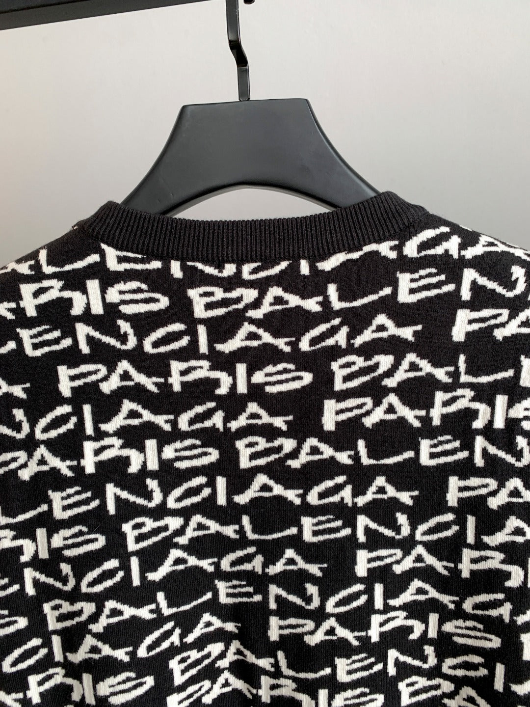 Classic Fashion Sweater-1155