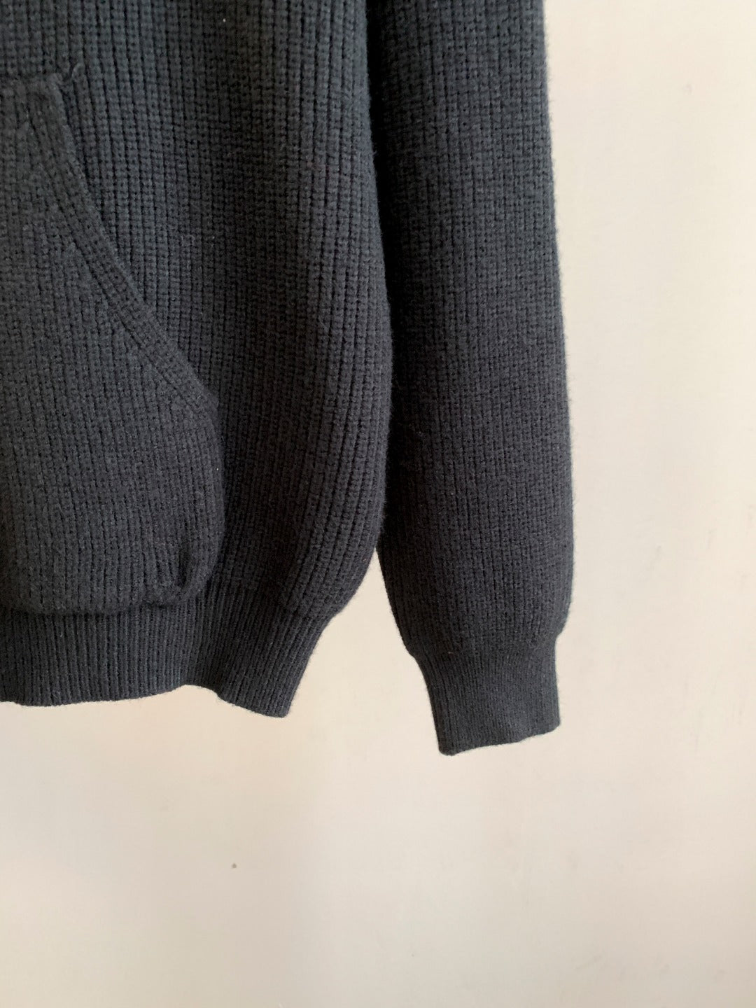 Classic Fit Hoodie-1102