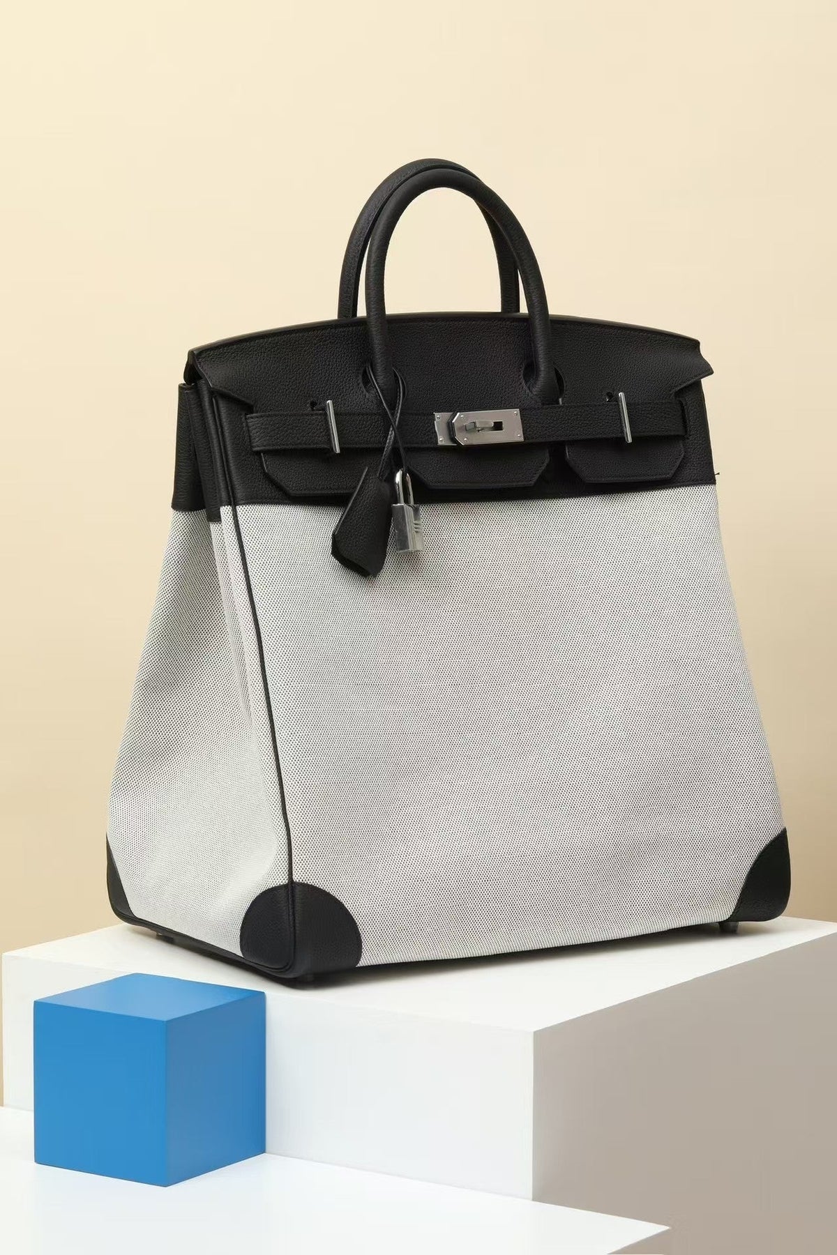 Exquisite leather bags-2026054
