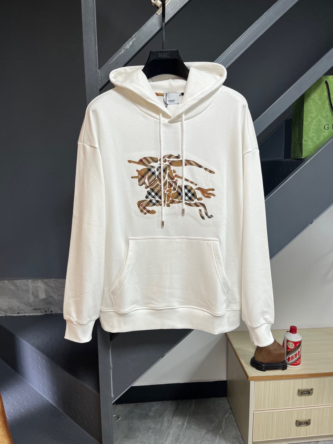 Classic Fit Hoodie-1022