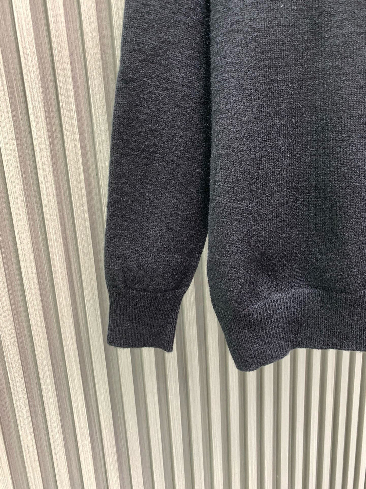 Classic Fashion Sweater-1080