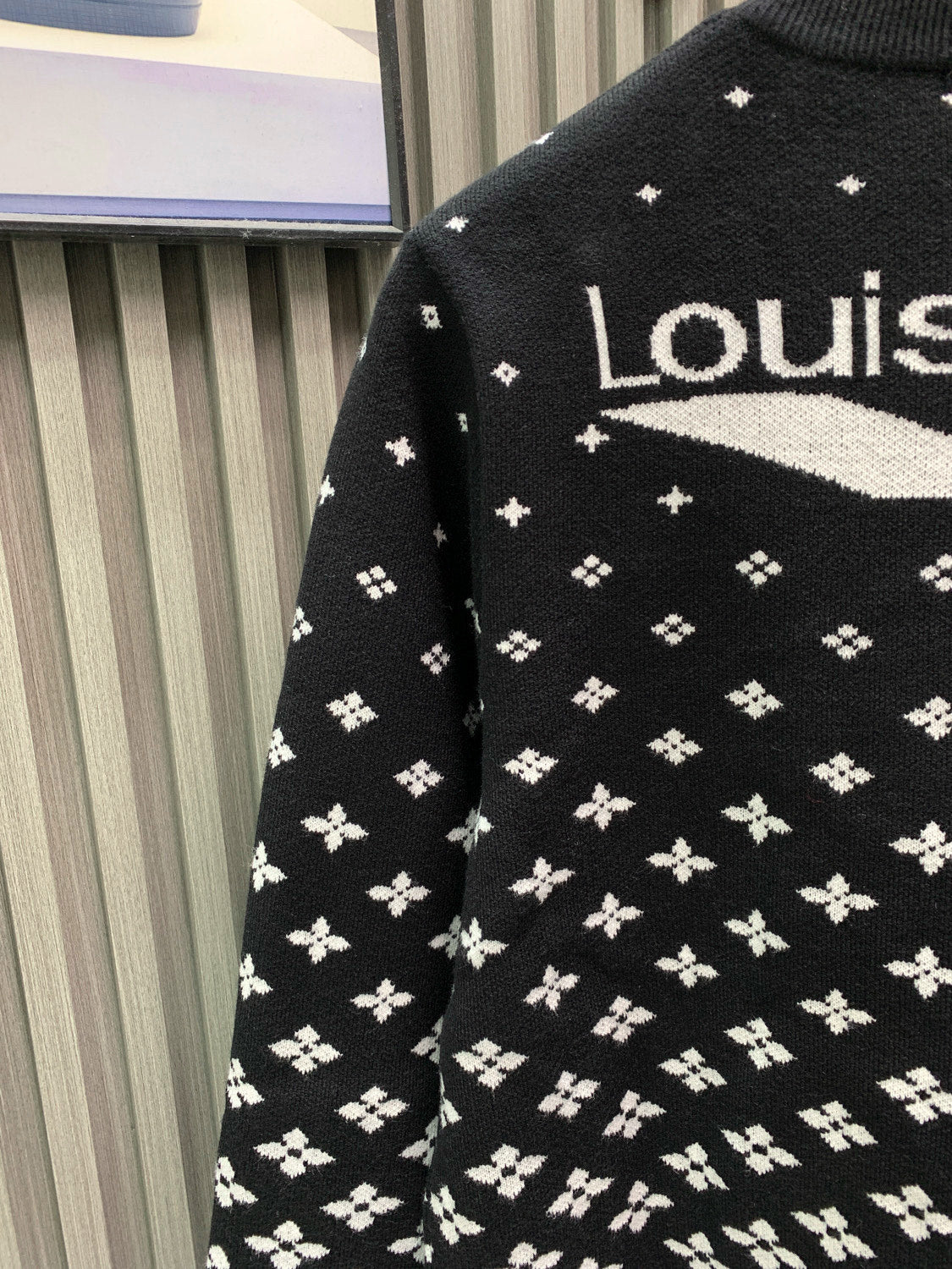 Classic Fashion Sweater-1065