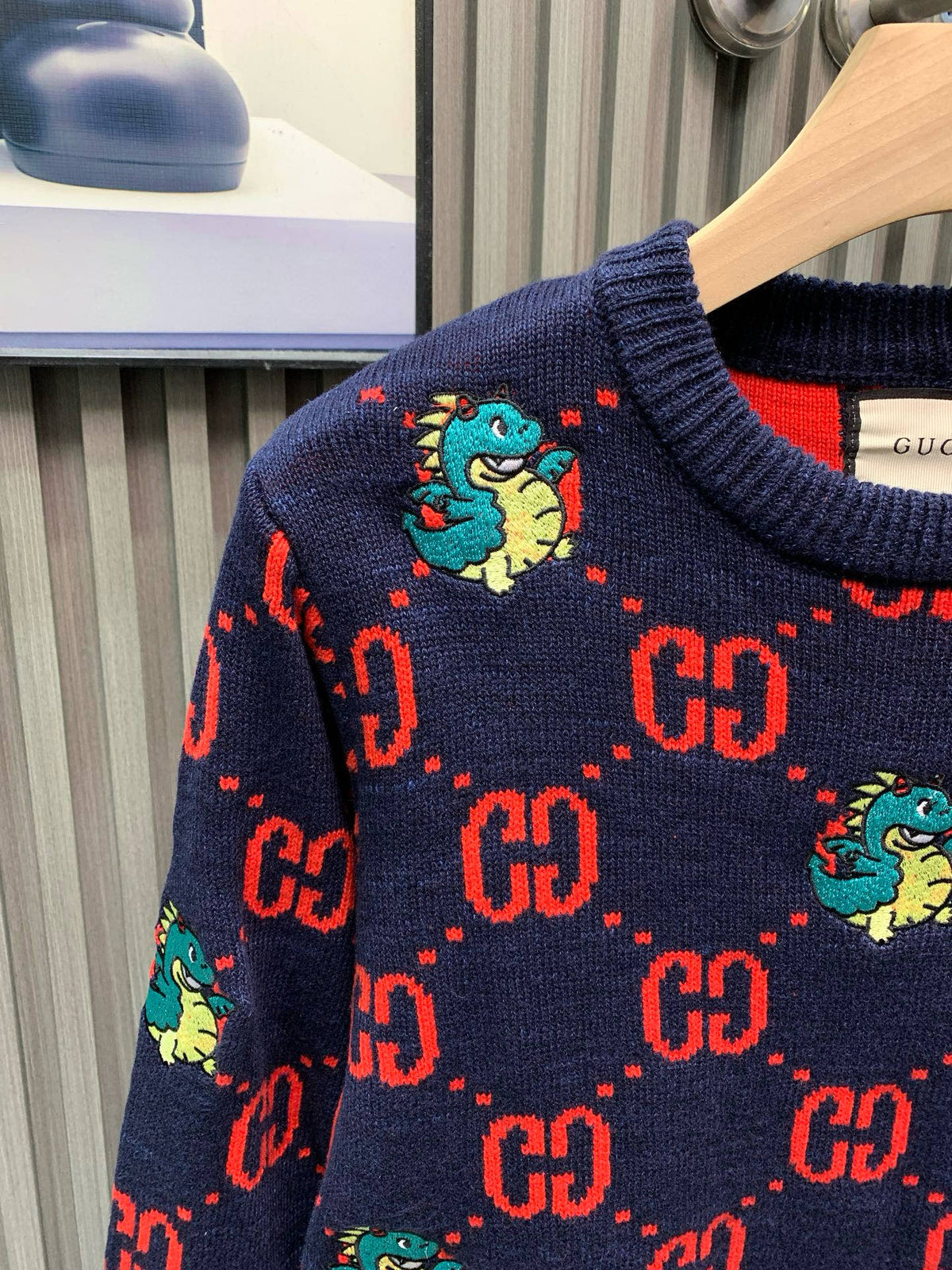 Classic Fashion Sweater-1110
