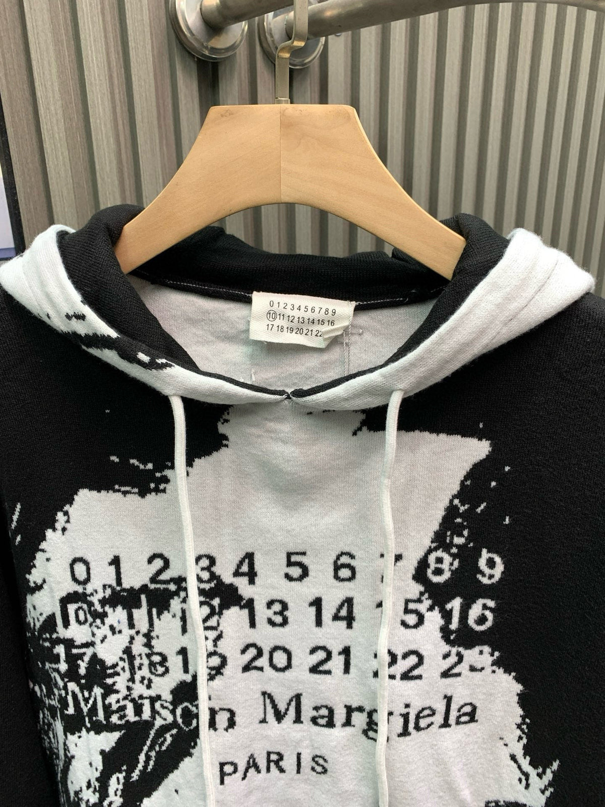 Classic Fashion Sweater-1120