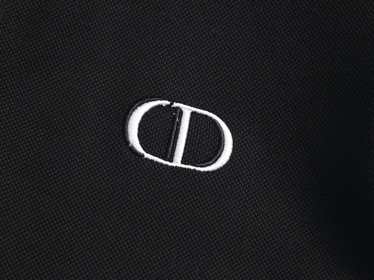 Classic T-shirt-200