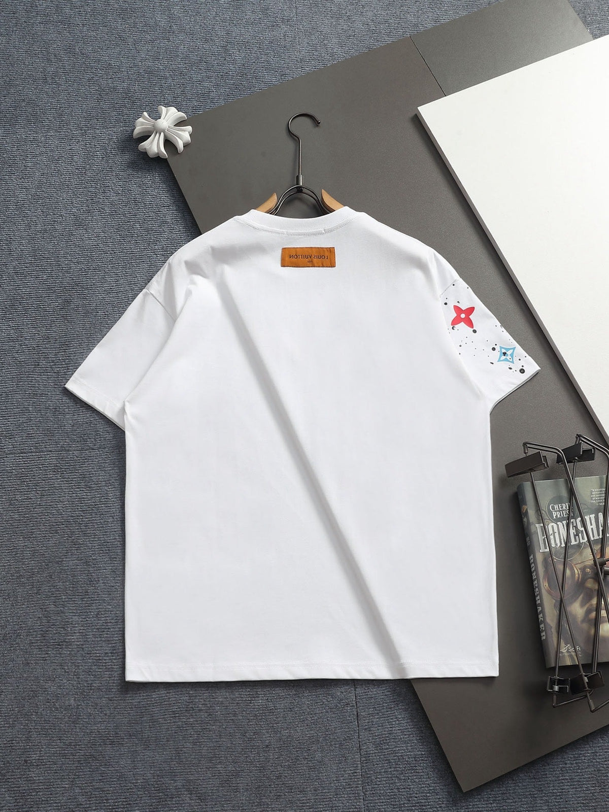 Classic T-shirt-324