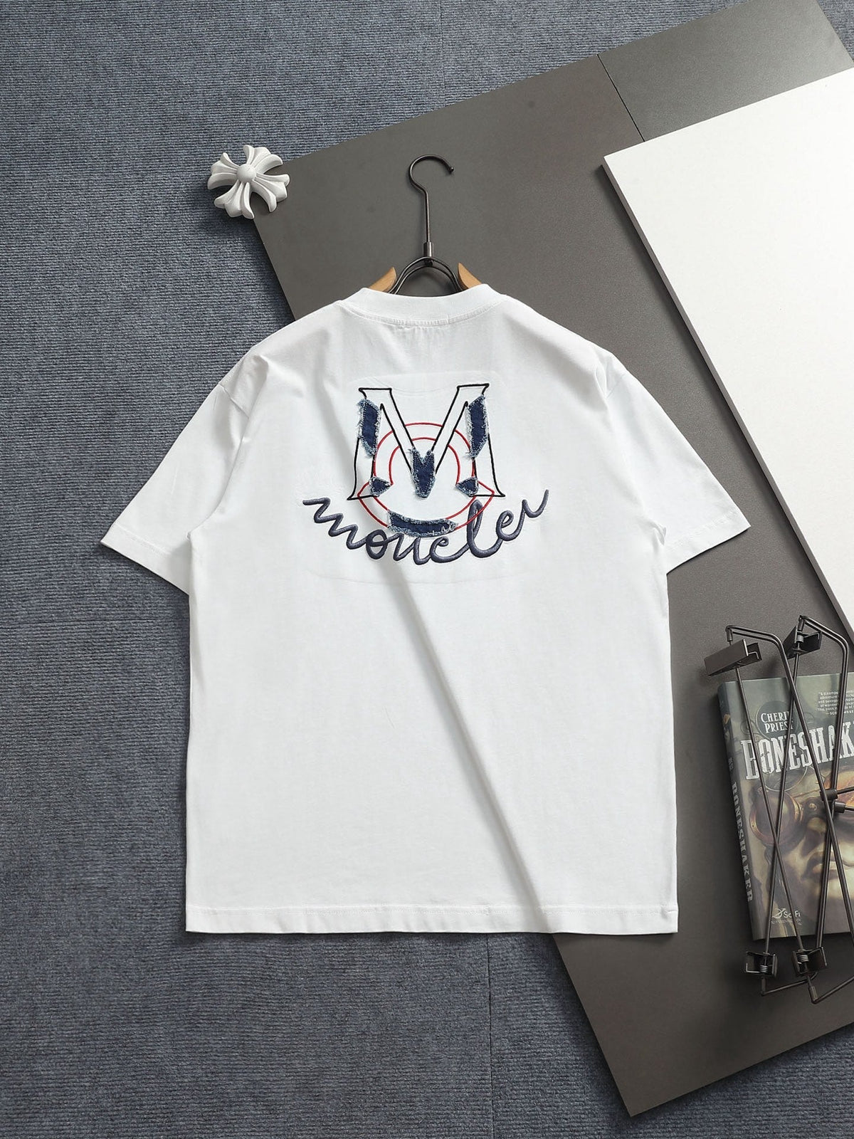 Classic T-shirt-400