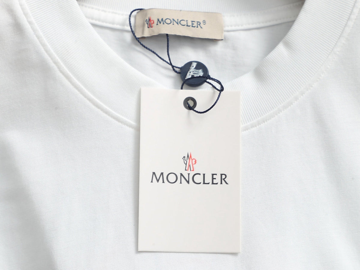 Classic T-shirt-400