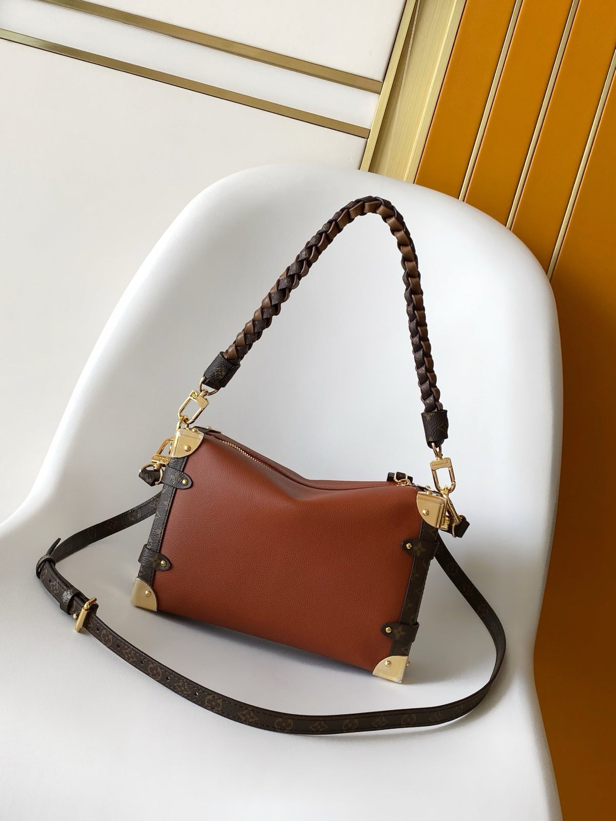 2026 Classic Everyday Bag-261037
