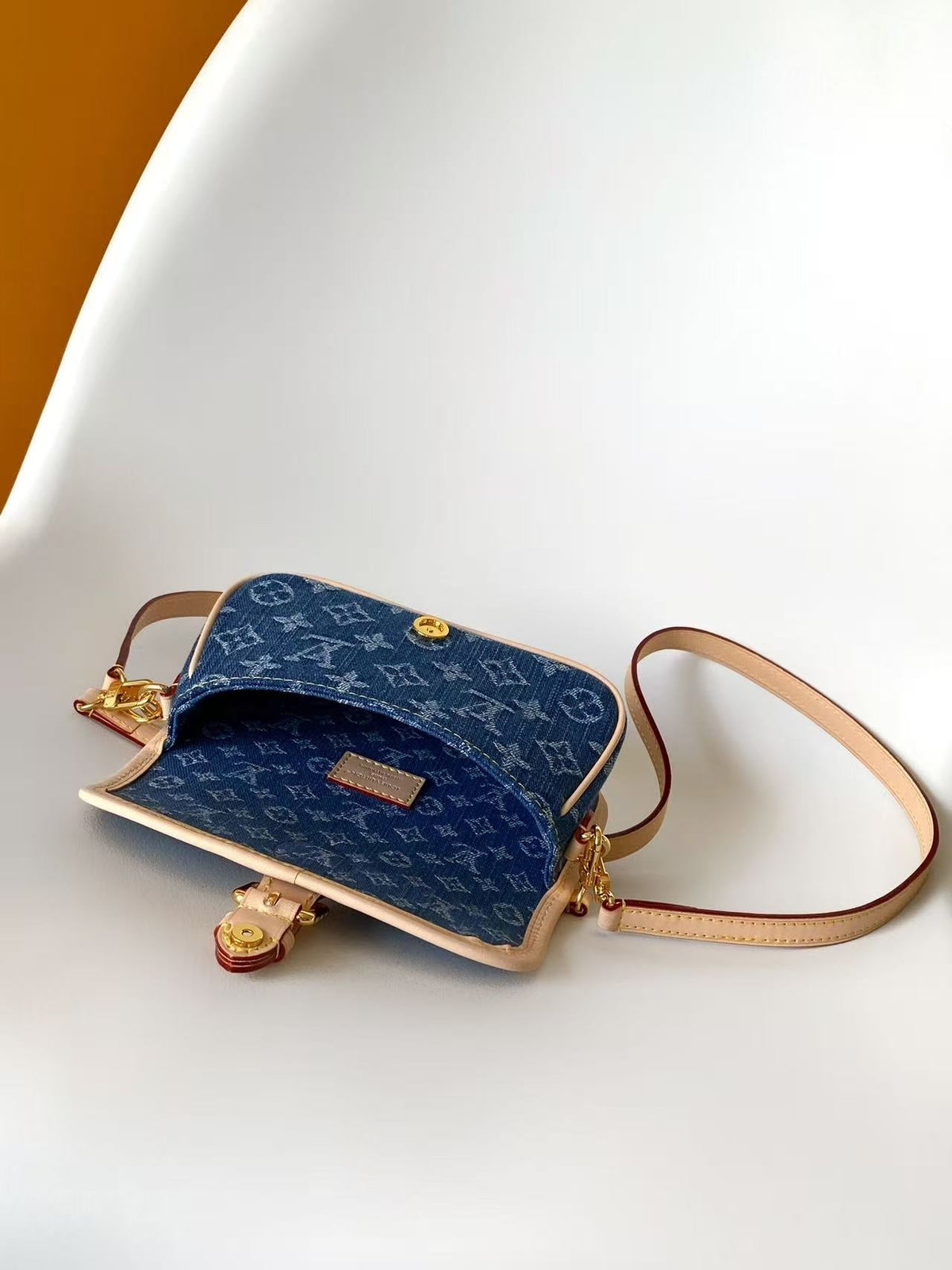 2026 Classic Everyday Bag-261040