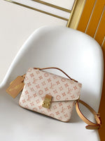 2026 Classic Everyday Bag-261042