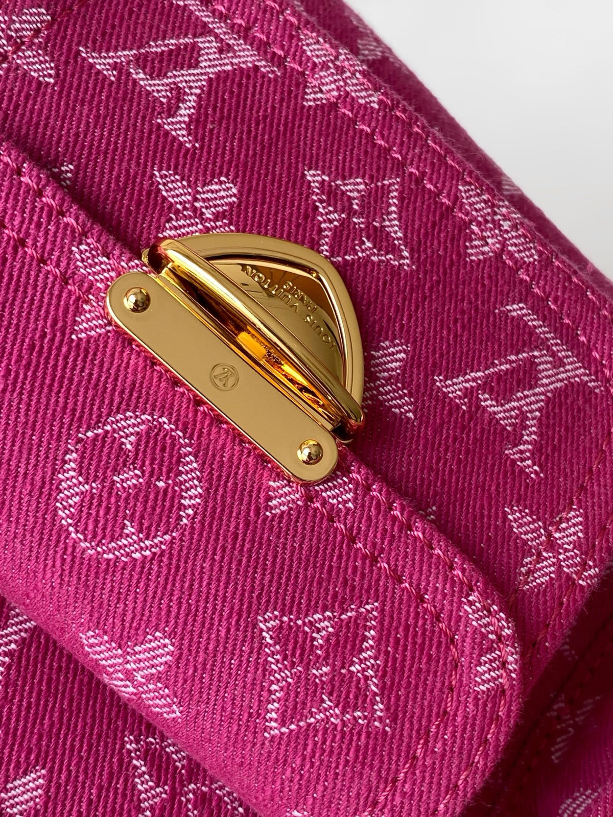 2026 Classic Everyday Bag-261043