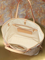 2026 Classic Everyday Bag-261067