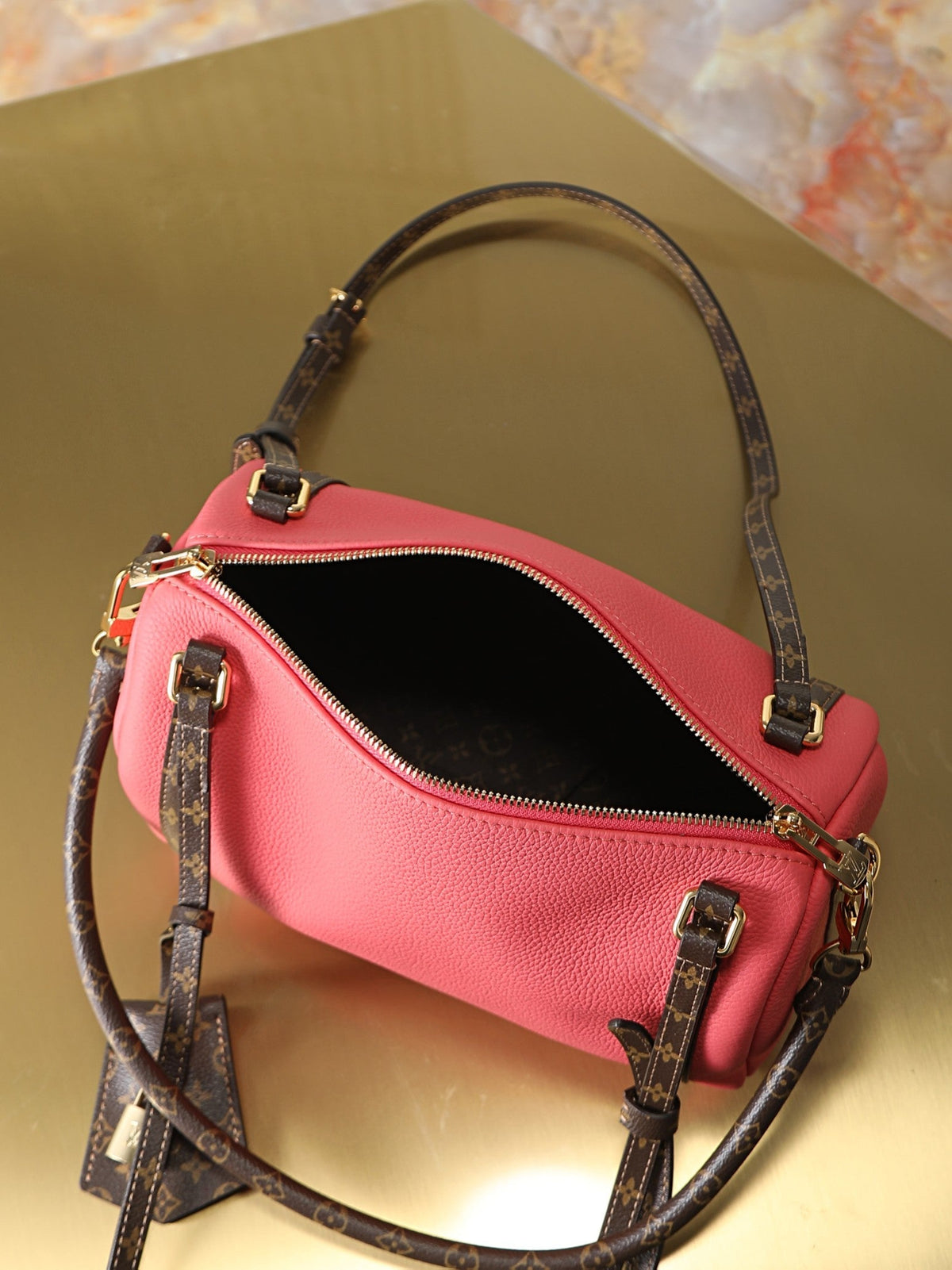 2026 Classic Everyday Bag-261069