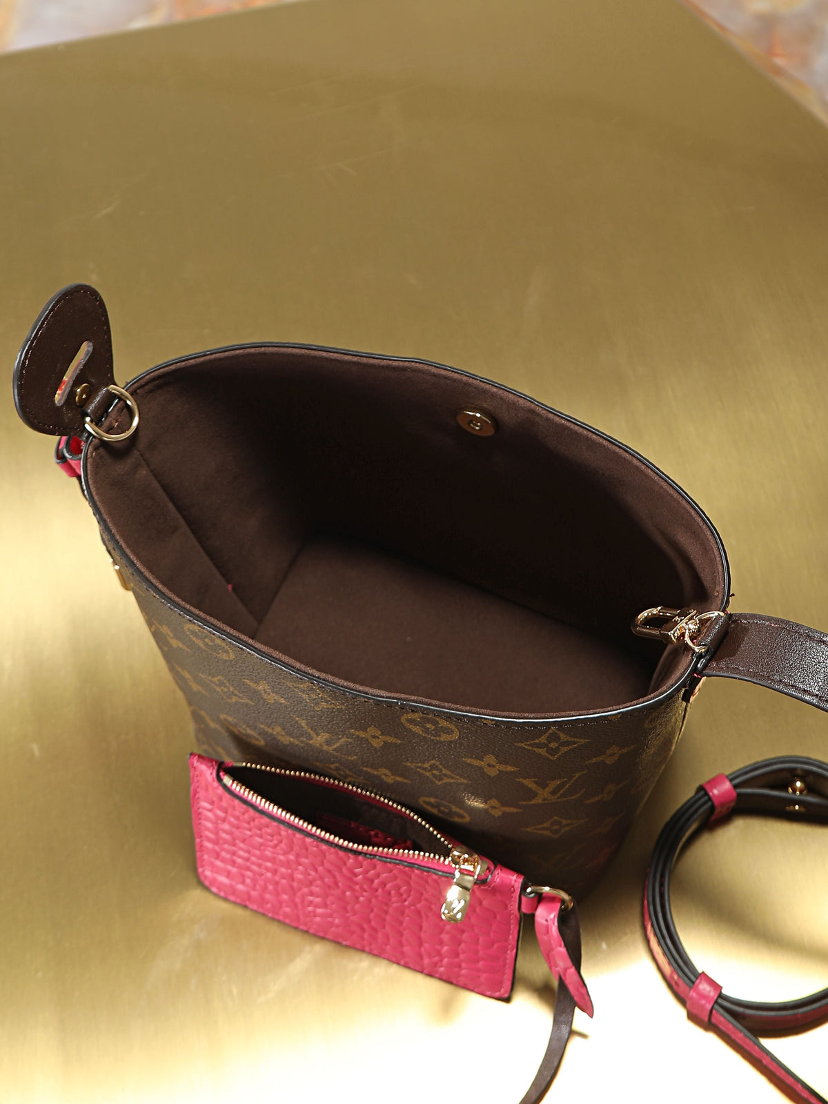 2026 Classic Everyday Bag-261073