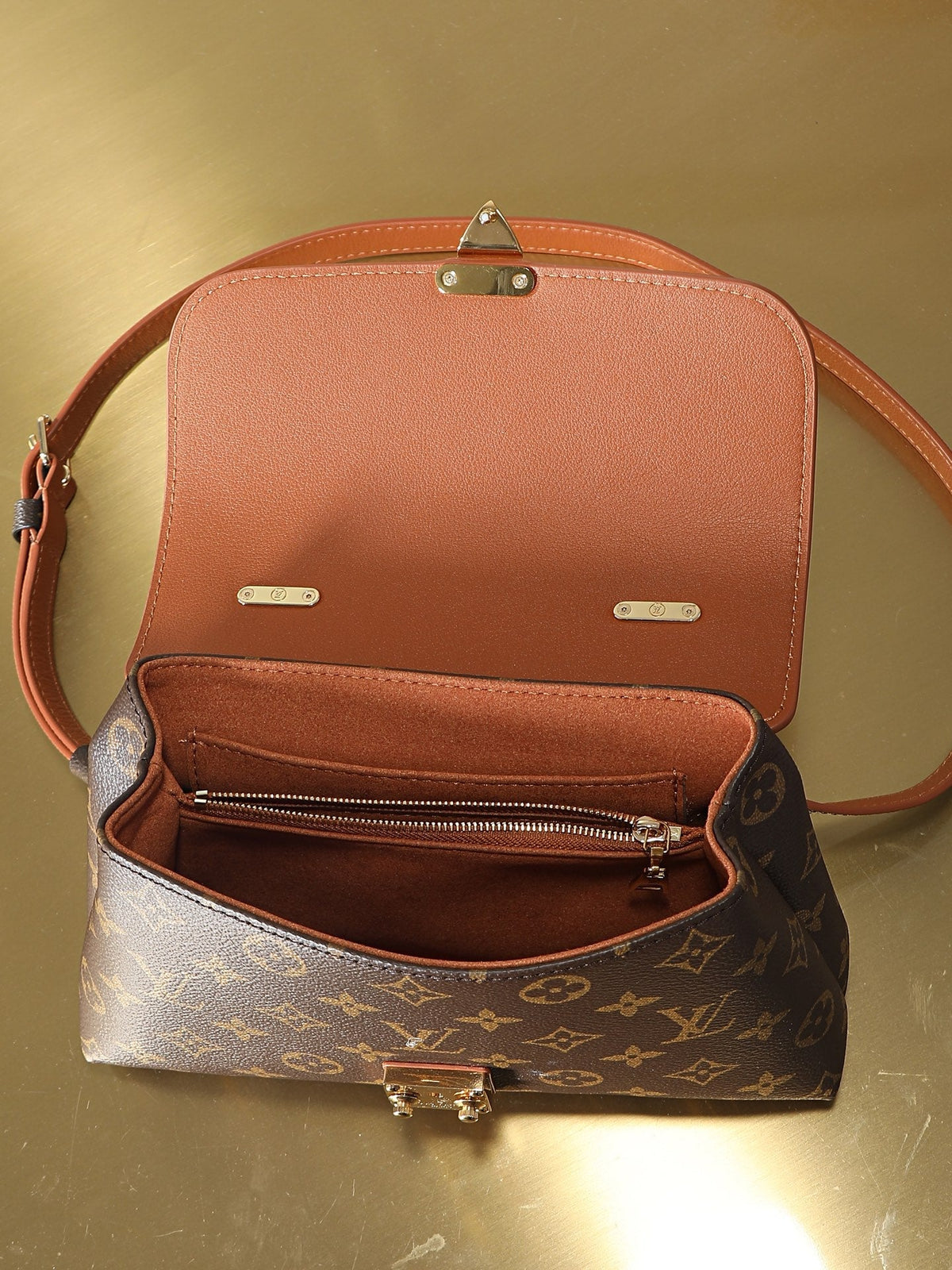 2026 Classic Everyday Bag-261081