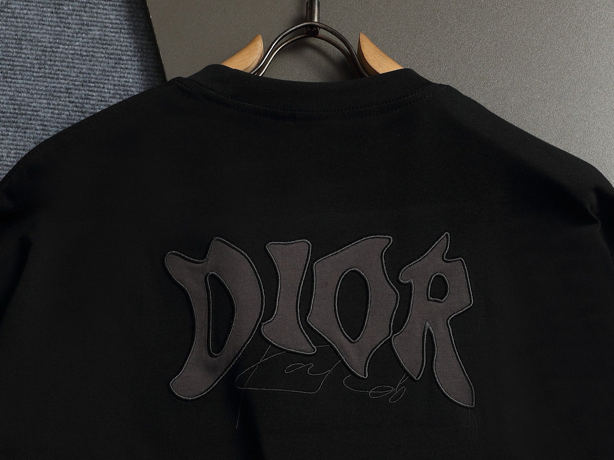 Classic T-shirt-570