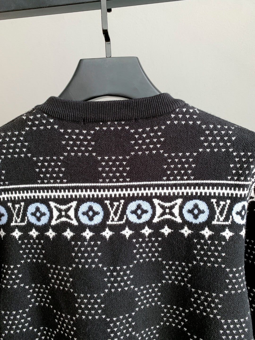 Classic Fashion Sweater-1157