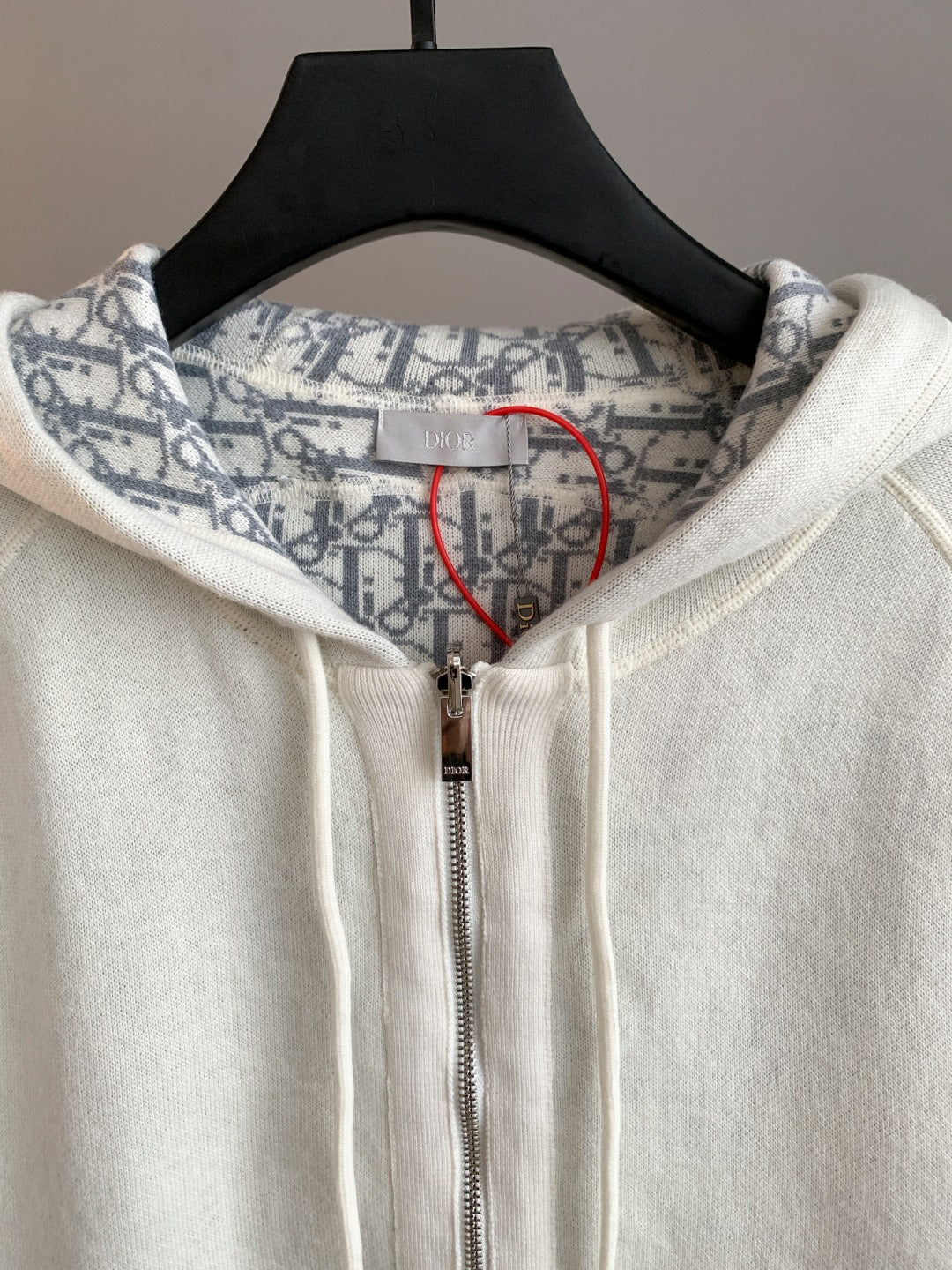 Classic Fit Hoodie-1100