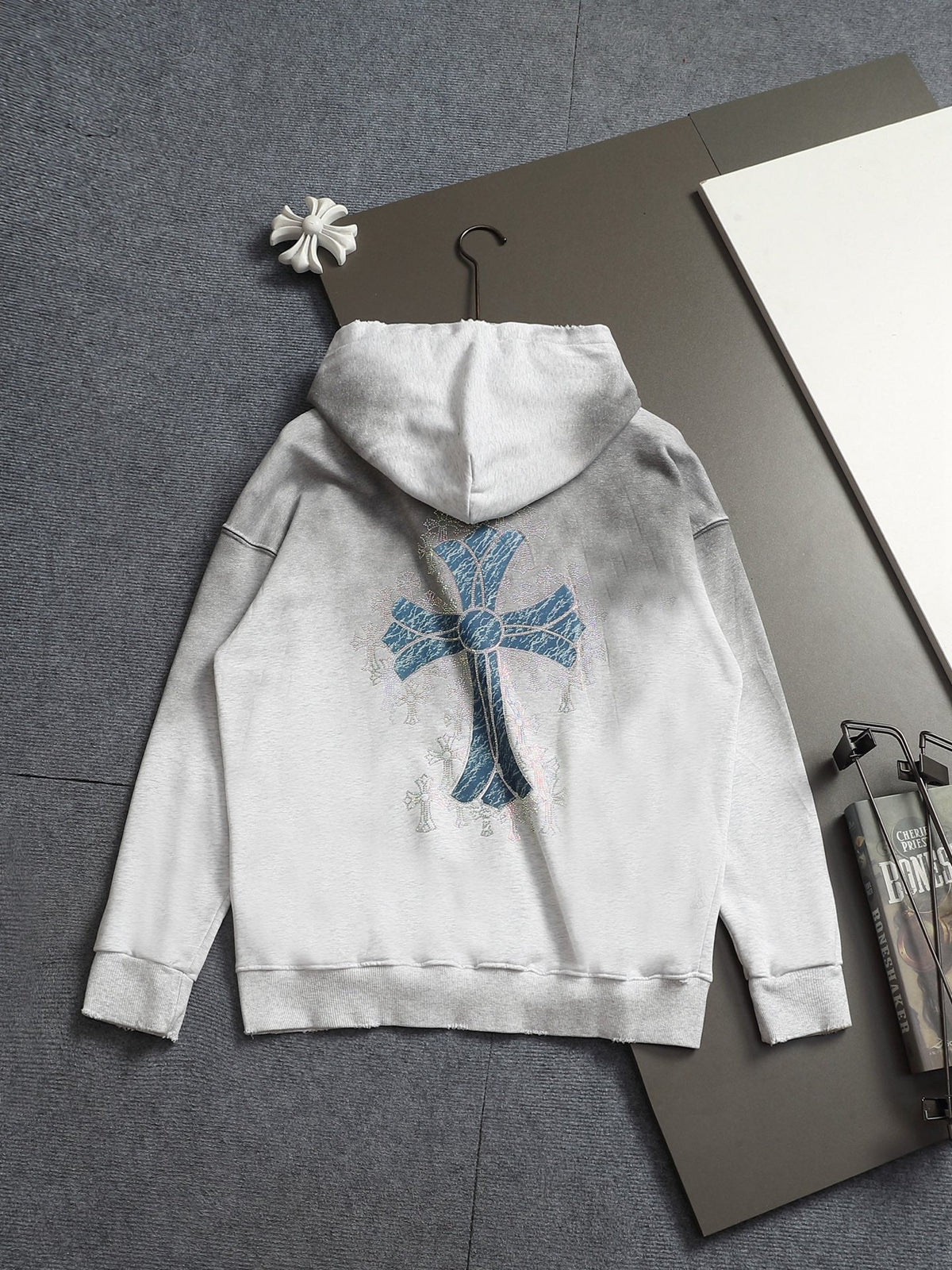 Classic Fit Hoodie-1109