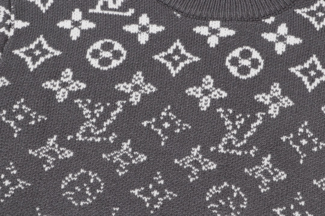 Classic Fashion Sweater-1303